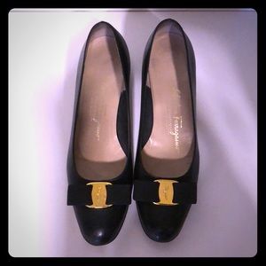 Ferraragamo Classics! 8.5